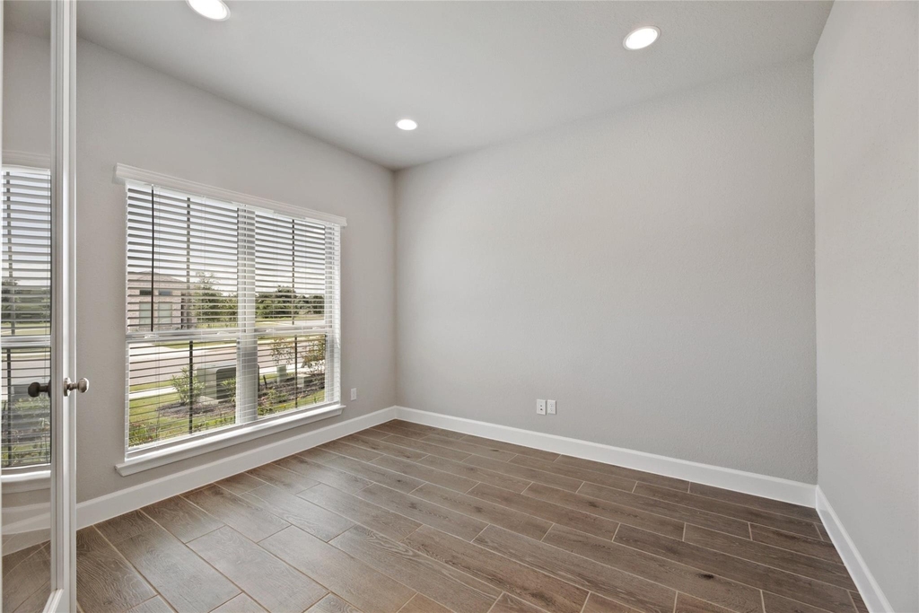 104 Chinaberry Bnd - Photo 4