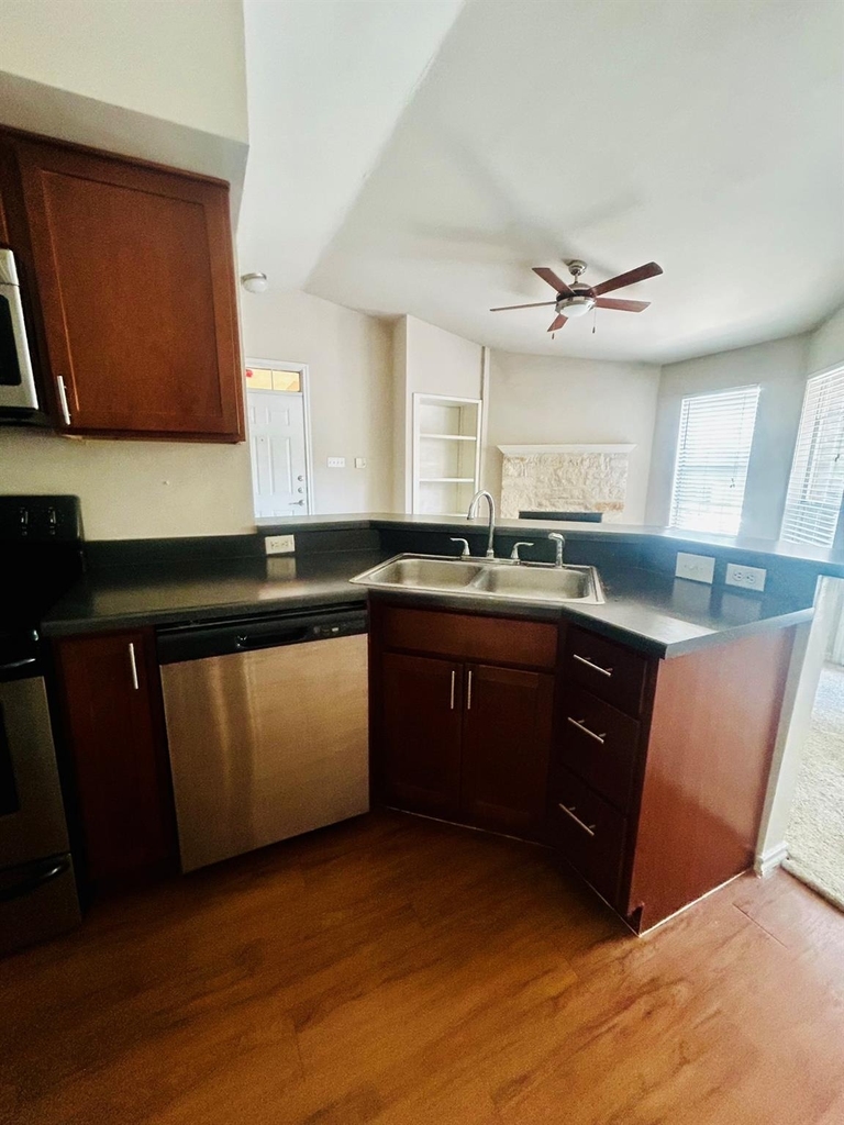 6804 N Capital Of Texas Highway - Photo 9