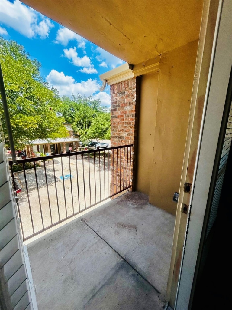 6804 N Capital Of Texas Highway - Photo 7