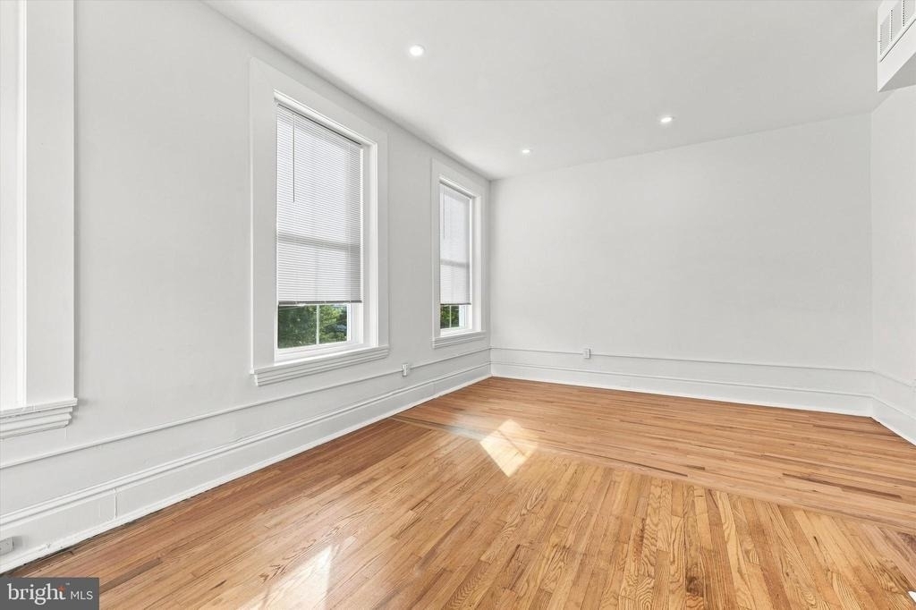 1412 Delaware Avenue - Photo 7