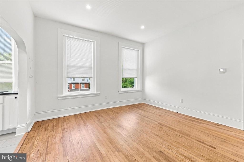 1412 Delaware Avenue - Photo 6