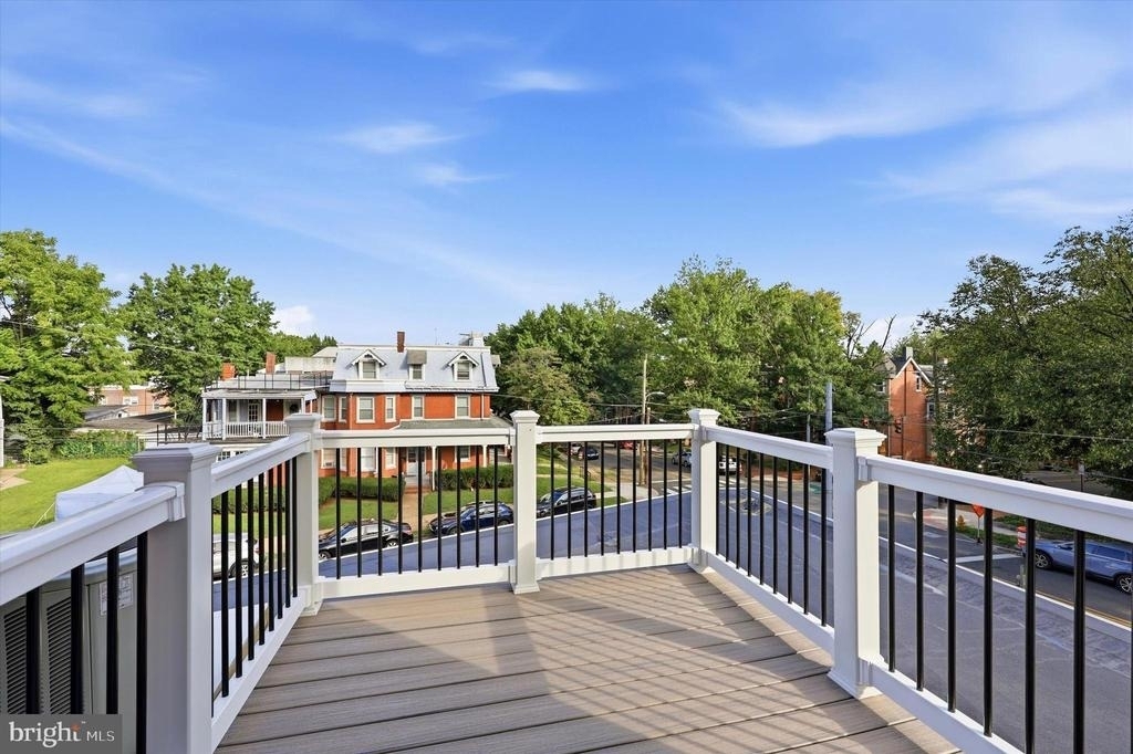1412 Delaware Avenue - Photo 12