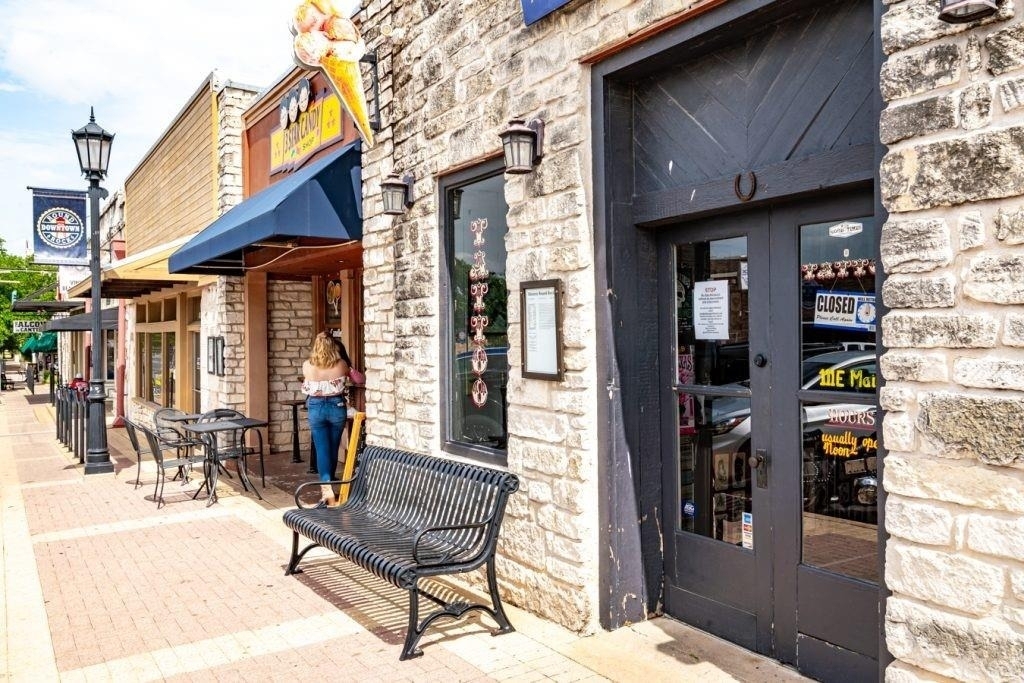 1305 E Main St - Photo 23