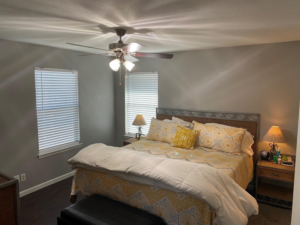 1305 E Main St - Photo 9