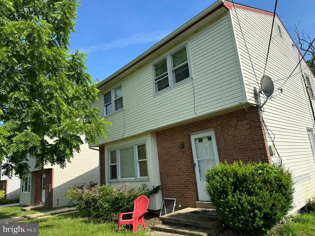 215 Murray Road - Photo 0