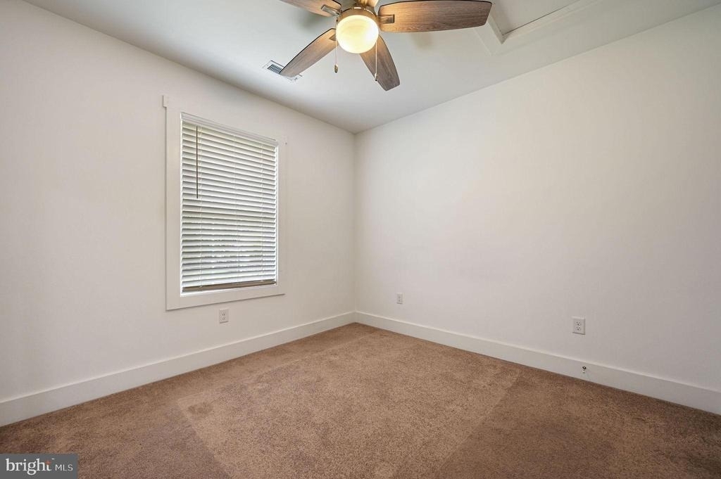 122 N West Street - Photo 12