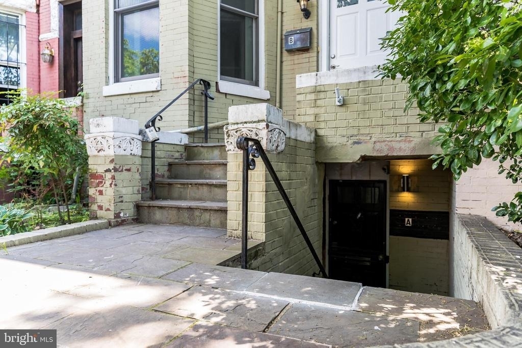 1736 U St Nw - Photo 1