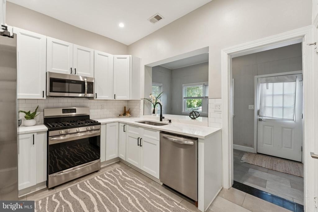 123 U Street Nw - Photo 5