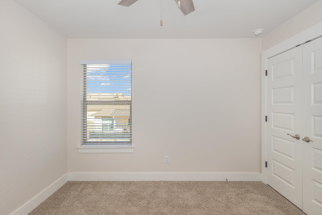 1300 Black Locust Dr W - Photo 8