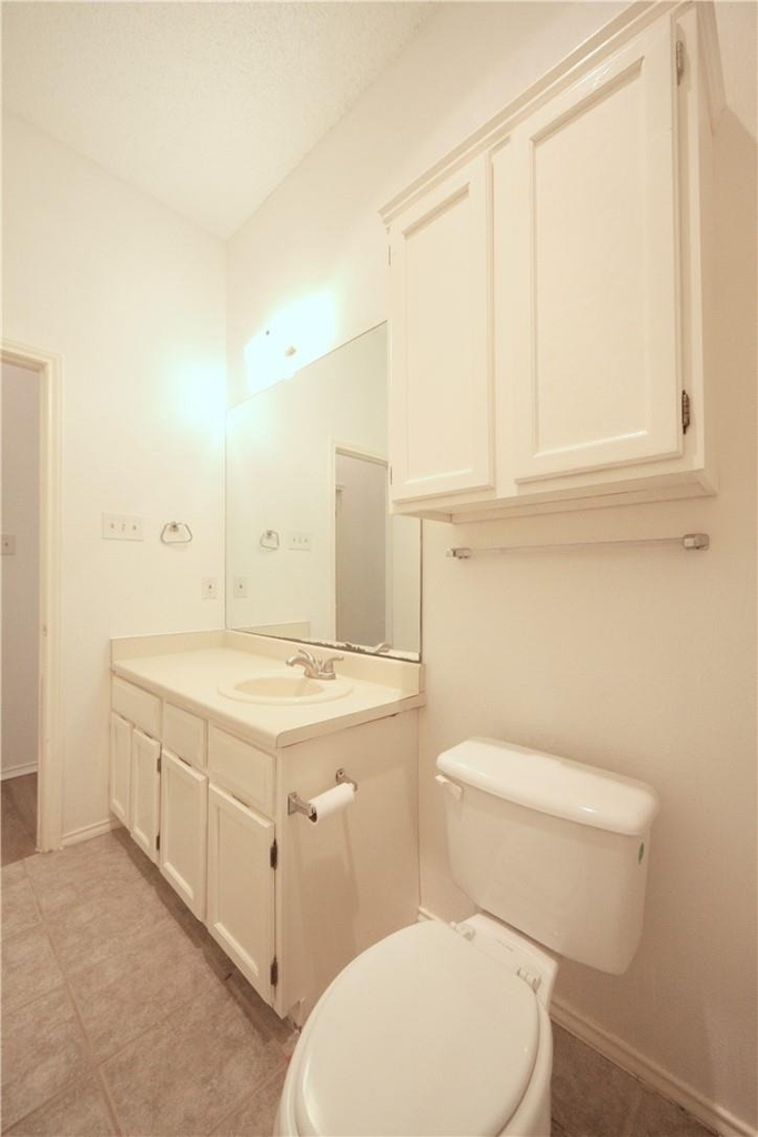 8200 Cahill Dr - Photo 15