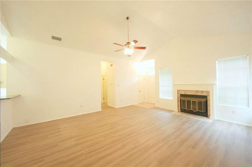 8200 Cahill Dr - Photo 3