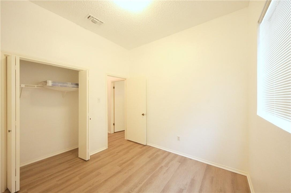 8200 Cahill Dr - Photo 19