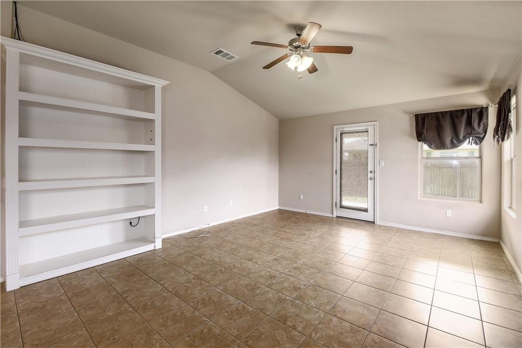 18736 Mangan Way - Photo 4