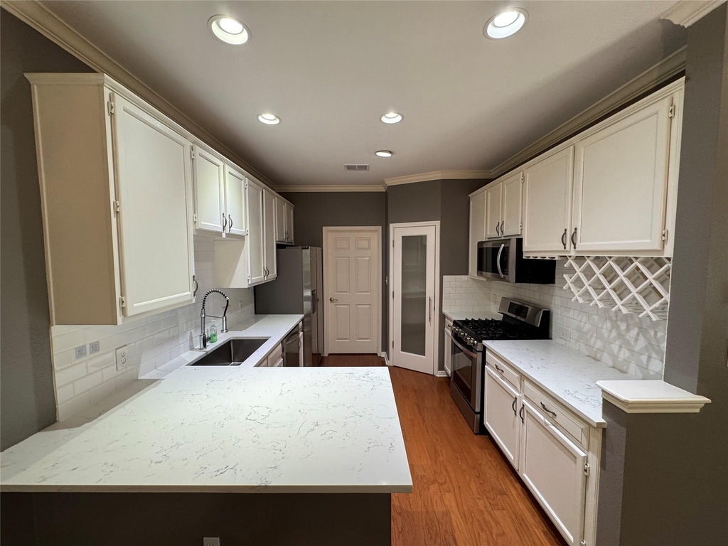 12212 Brigadoon Ln - Photo 3