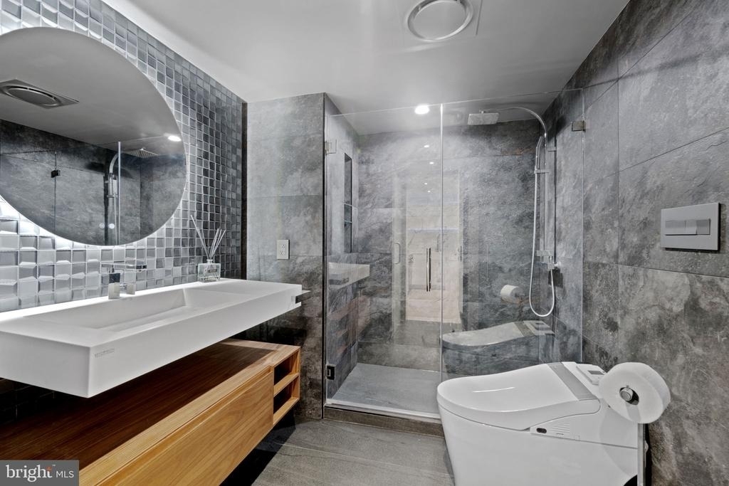 2320 Wisconsin Avenue Nw - Photo 4