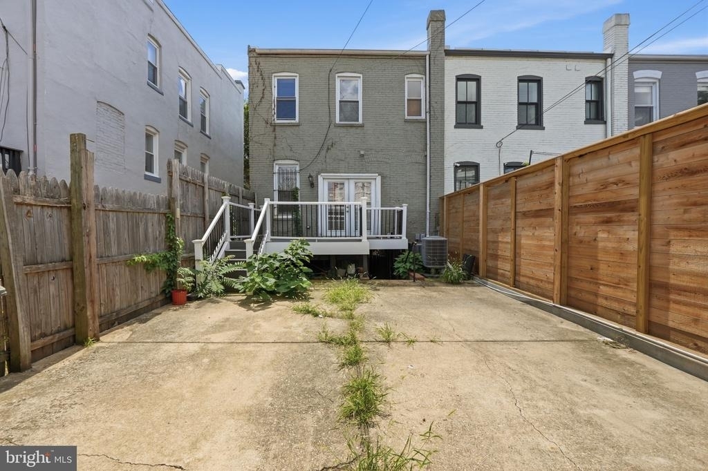 601 Kenyon Street Nw - Photo 24