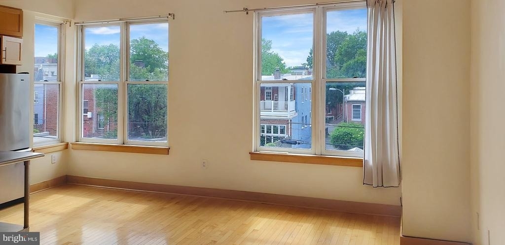 326 8th Street Ne - Photo 3