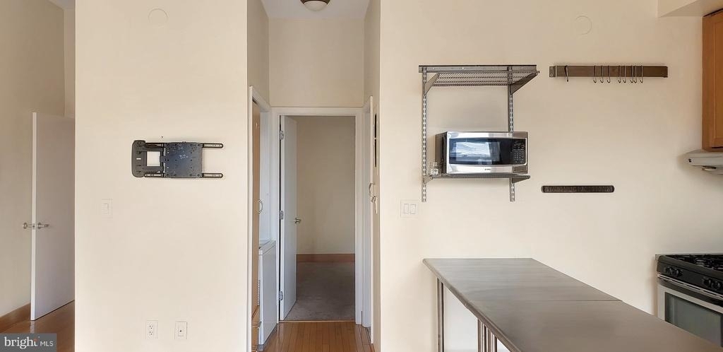 326 8th Street Ne - Photo 9