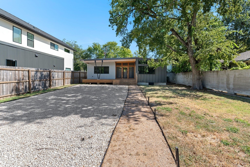1908 Richcreek Rd - Photo 1
