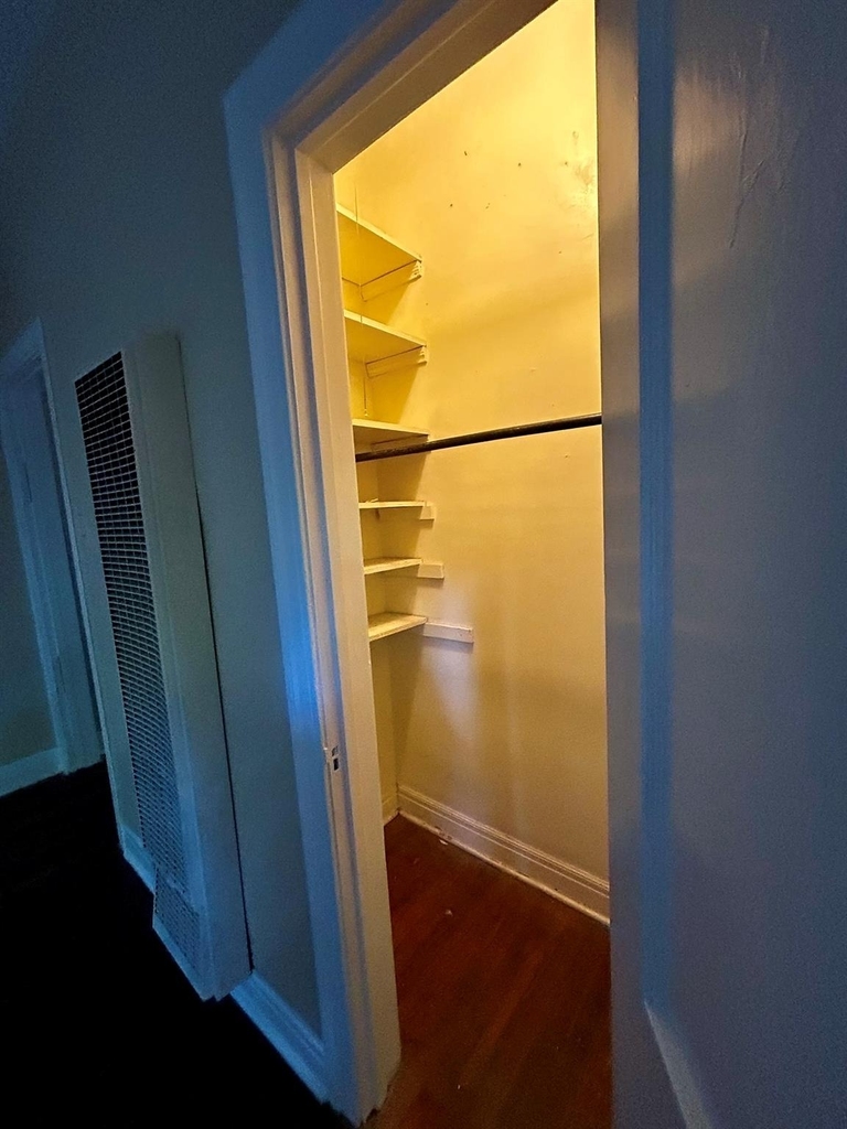 615 W 31st St - Photo 9