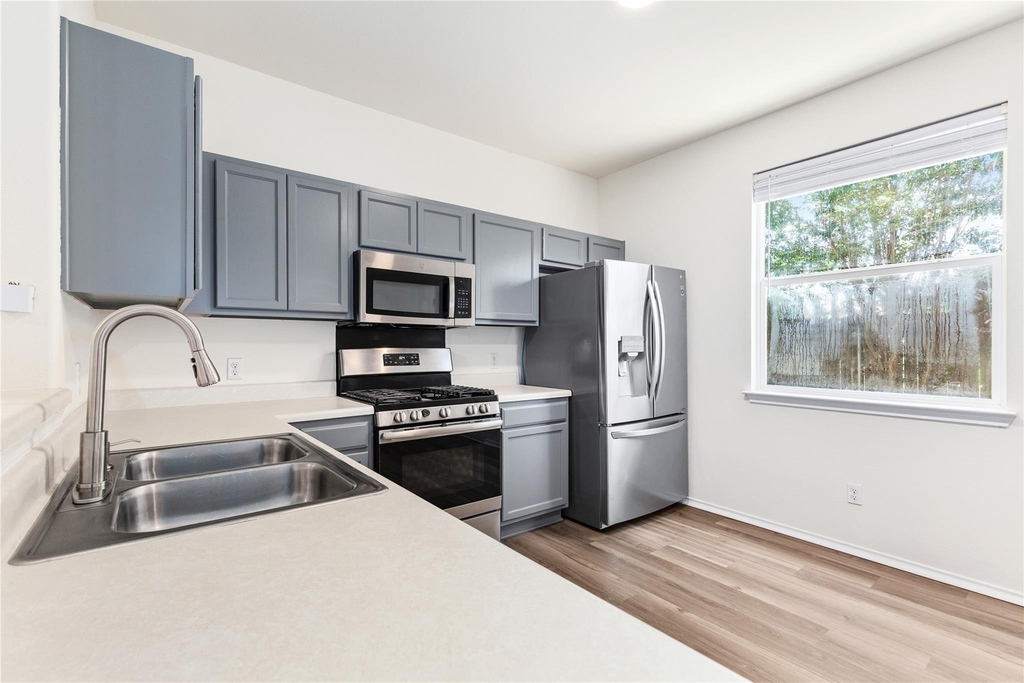 14416 Lewis Carroll Ln - Photo 44