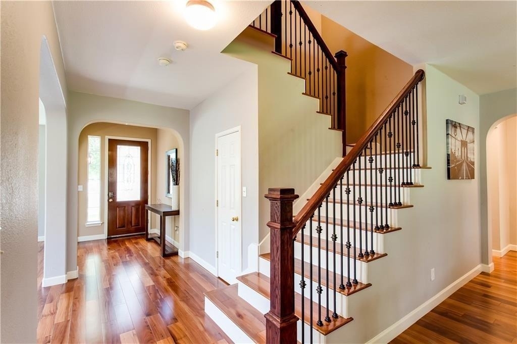 15716 Belfin Dr - Photo 3