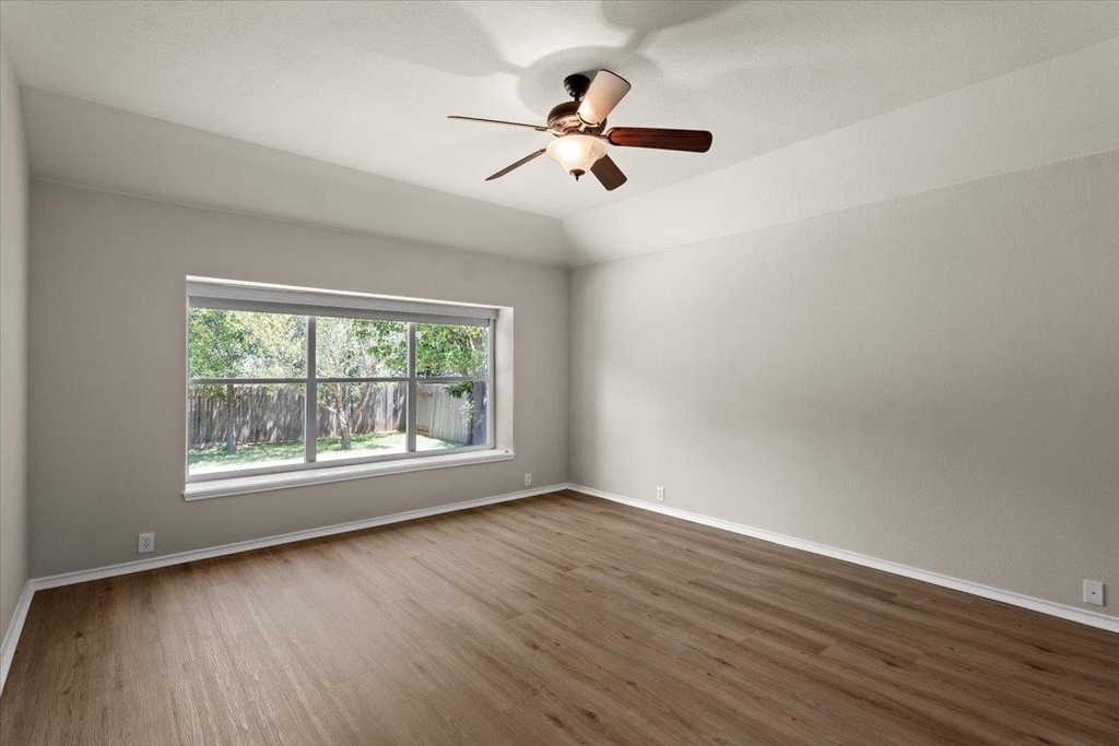 2808 Barefoot Ln - Photo 7
