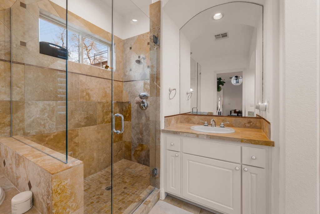 2703 Mccullough St - Photo 21