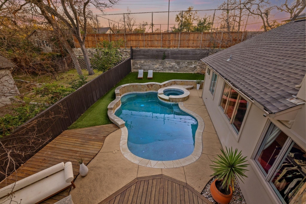2703 Mccullough St - Photo 27