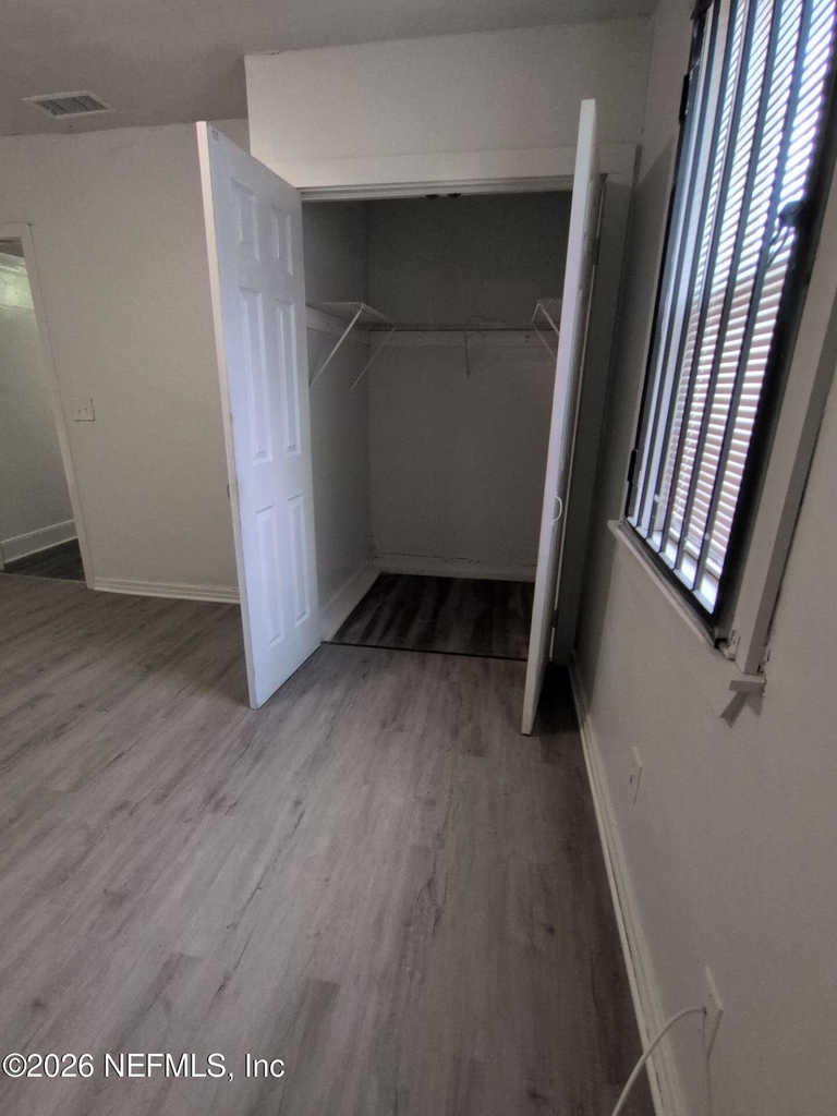 1237 W 19th Street - Photo 15