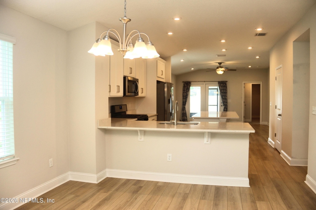 13184 Holsinger Boulevard - Photo 9