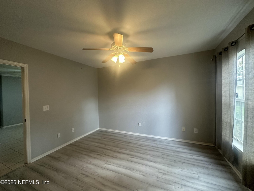 1701 The Greens Way - Photo 3