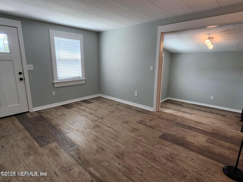 126 Phoenetia Drive - Photo 7