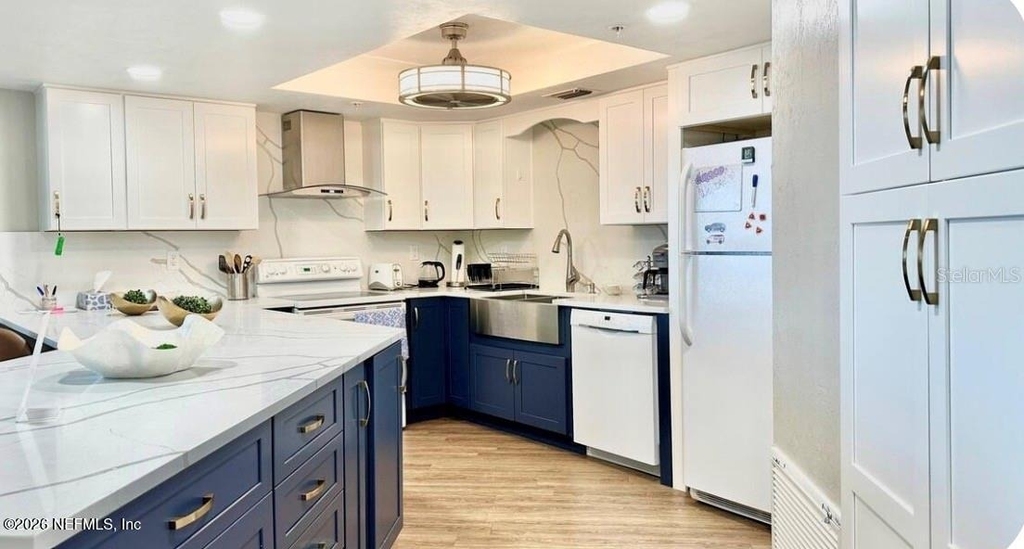 2545 Atlantic Avenue - Photo 2
