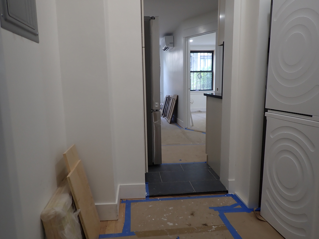 250 Carlton Avenue - Photo 5