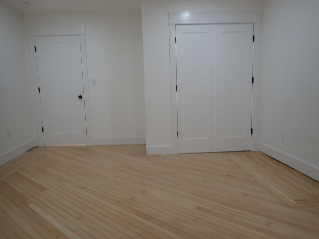 250 Carlton Avenue - Photo 7
