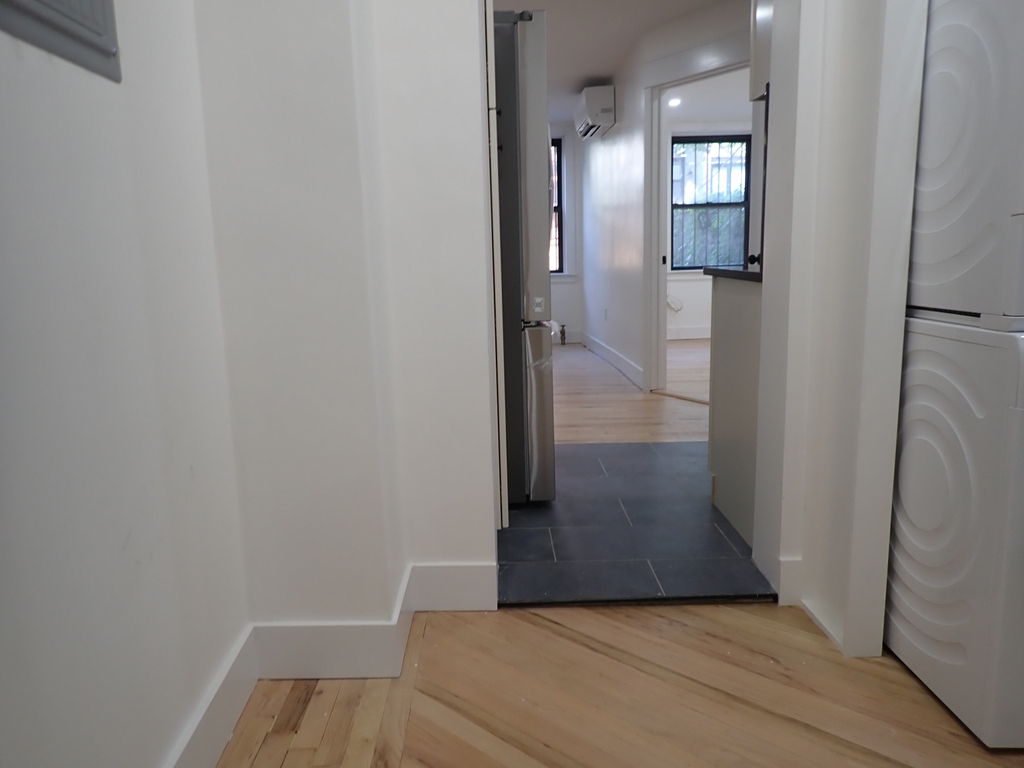 250 Carlton Avenue - Photo 3