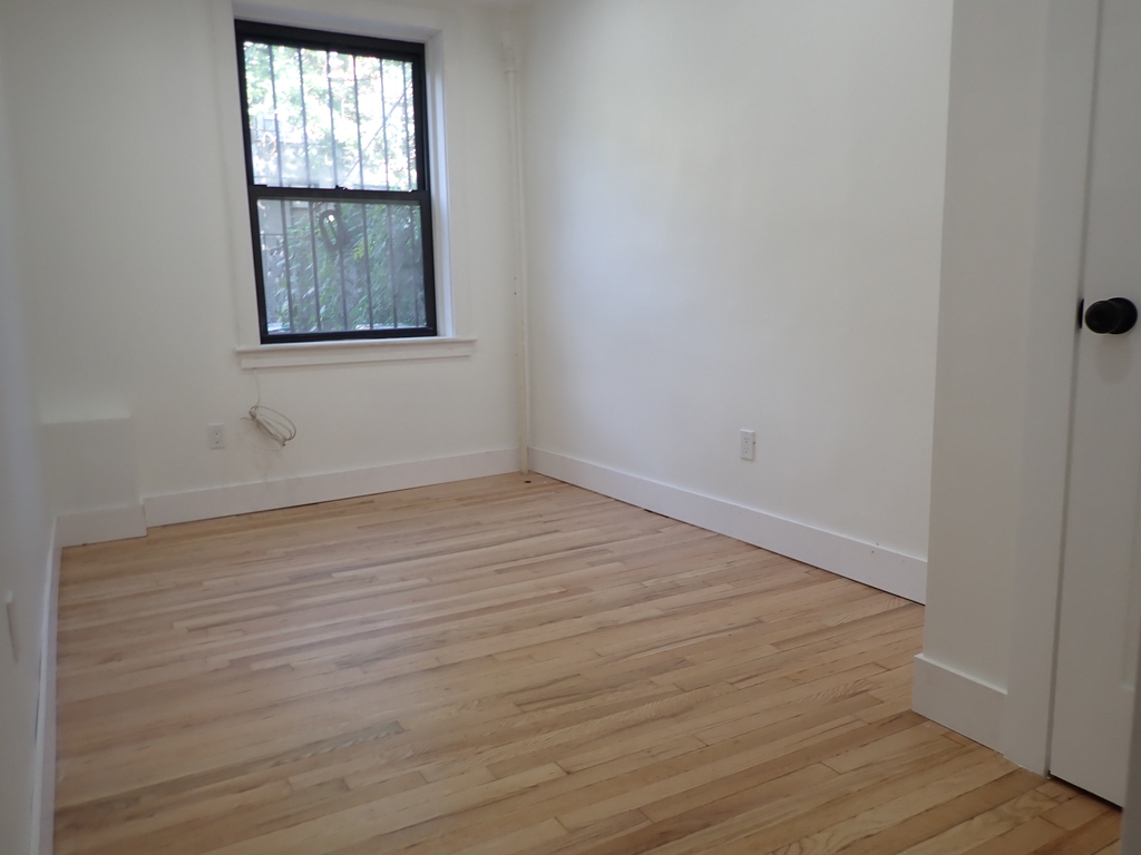 250 Carlton Avenue - Photo 10