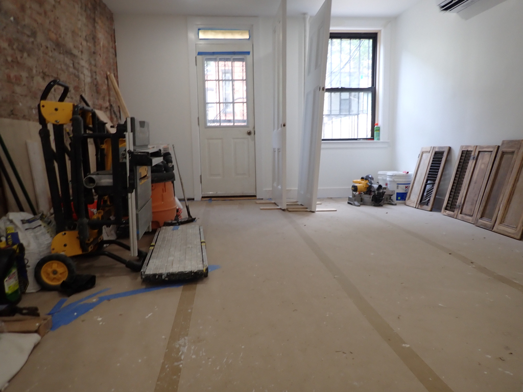 250 Carlton Avenue - Photo 0