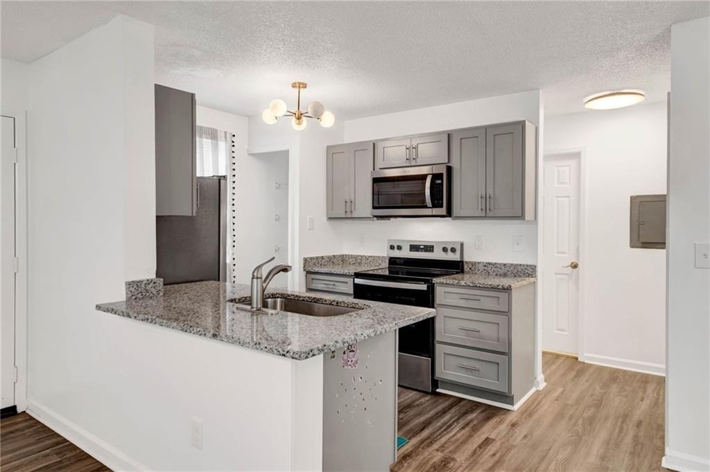 1004 Sandy Lane Drive - Photo 7