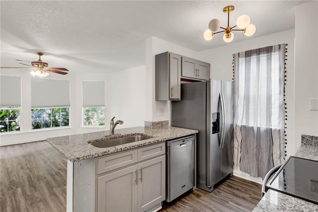 1004 Sandy Lane Drive - Photo 8