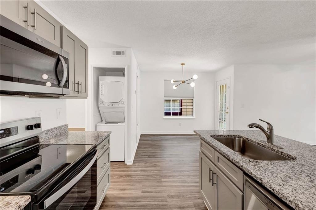 1004 Sandy Lane Drive - Photo 9