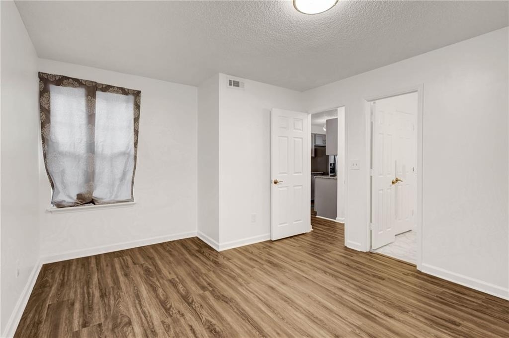 1004 Sandy Lane Drive - Photo 13