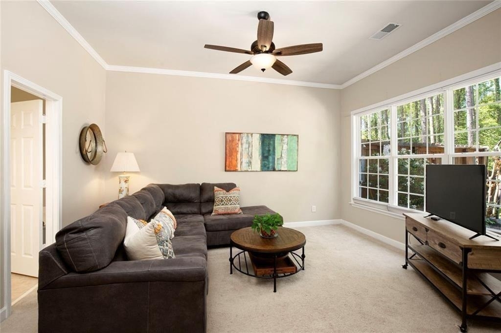 1404 Lexington Dr - Photo 8