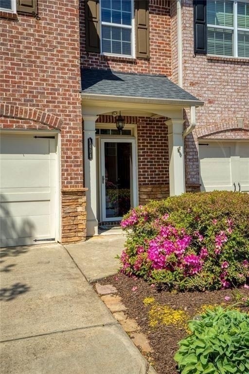 1404 Lexington Dr - Photo 1