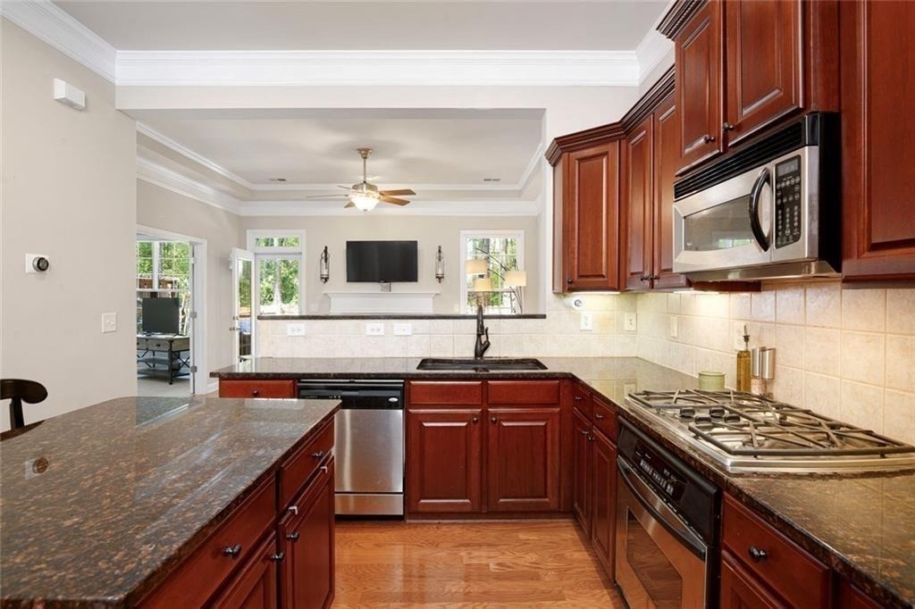1404 Lexington Dr - Photo 11