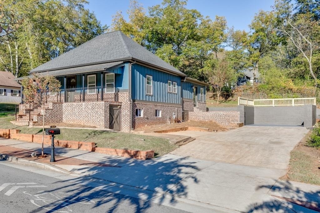 4615 S Lee Street - Photo 1