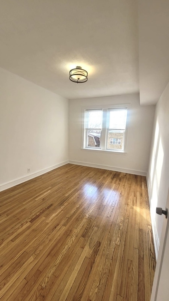 1107 N Avers Avenue - Photo 8
