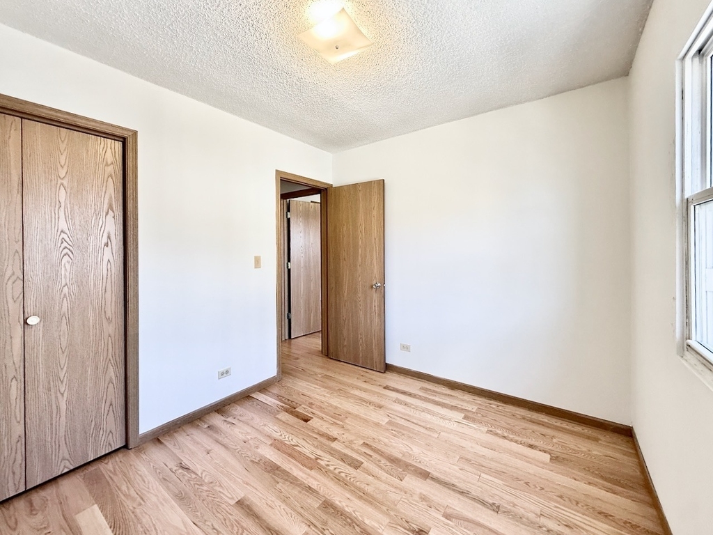 222 W 26th Street - Photo 16