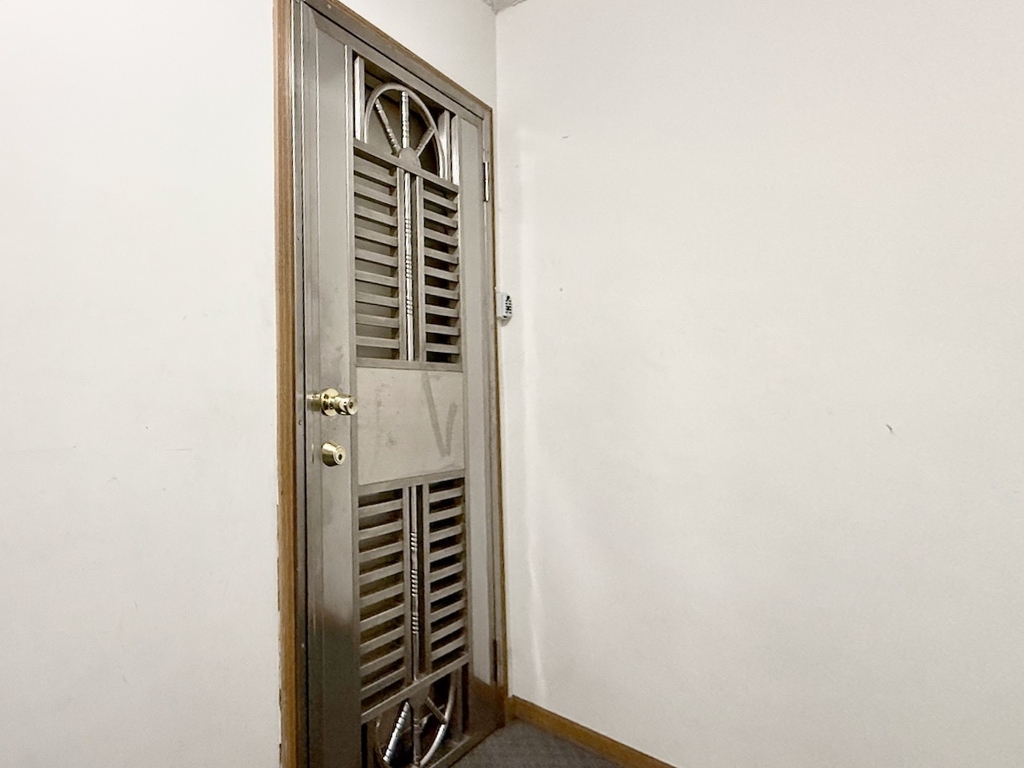 222 W 26th Street - Photo 3